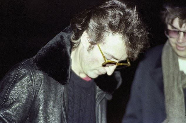 John Lennon con Mark David Chapman