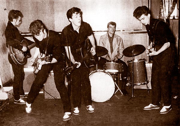 Tommy Moore con The Silver Beetles 1960